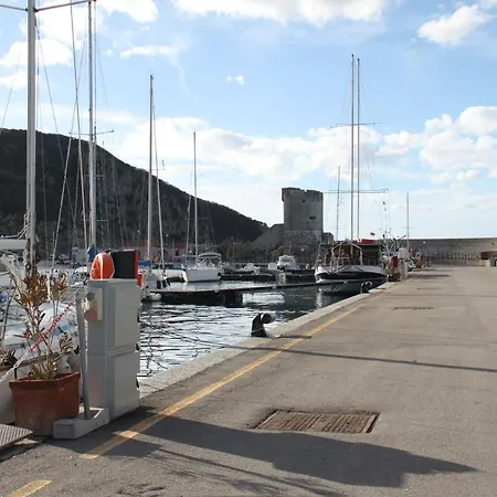 Bilocale 'il Belvedere' ---- A Due Passi Dal Mare *