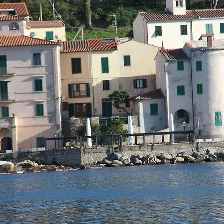 Appartamento Bilocale 'il Belvedere' ---- A Due Passi Dal Mare Marciana Marina (Isola d'Elba)